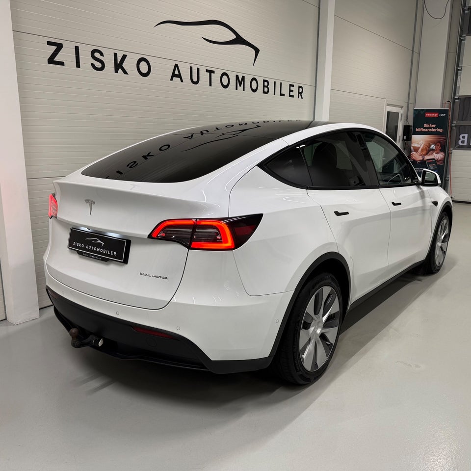 Tesla Model Y Long Range AWD 5d