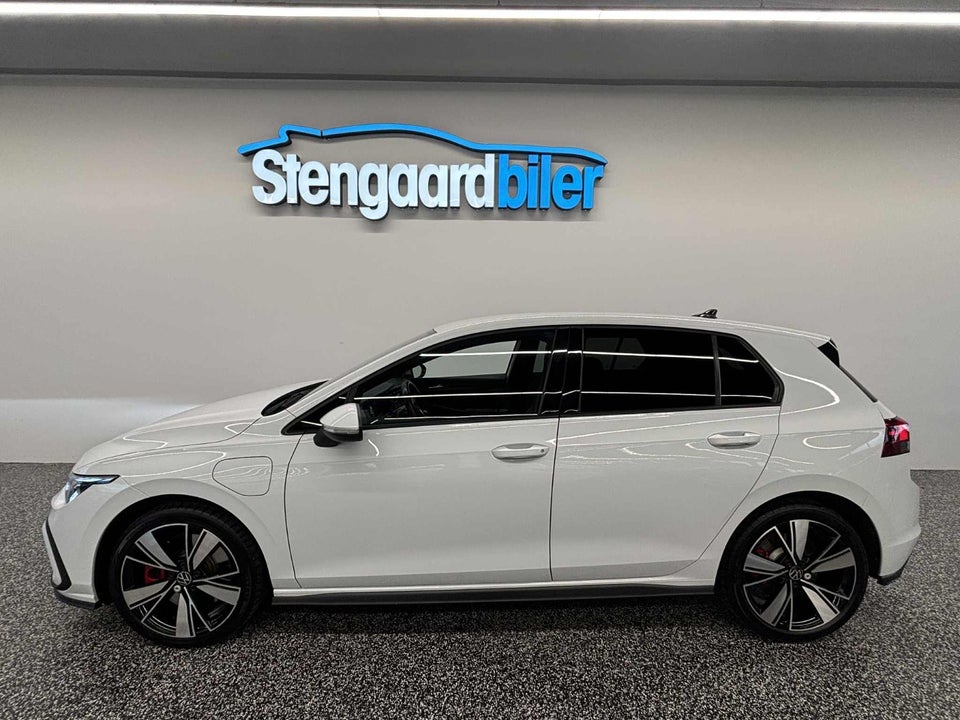 VW Golf VIII 1,4 GTE DSG 5d