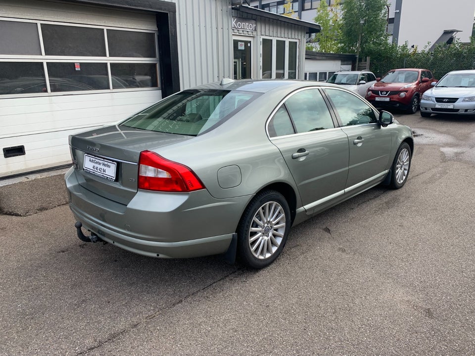 Volvo S80 2,4 D5 Momentum aut. 4d