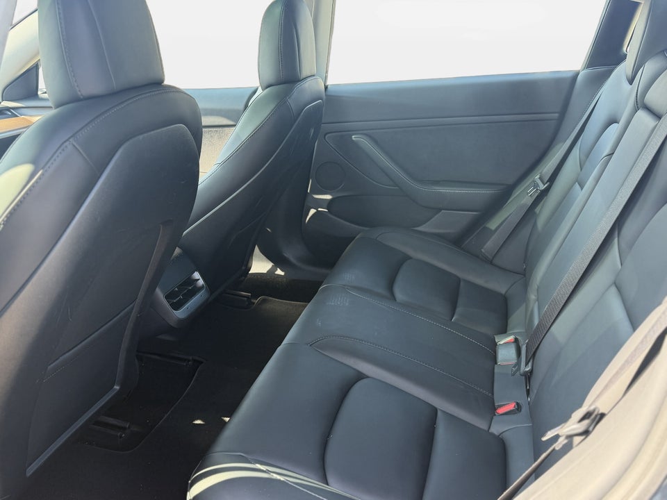 Tesla Model 3 Long Range AWD 4d