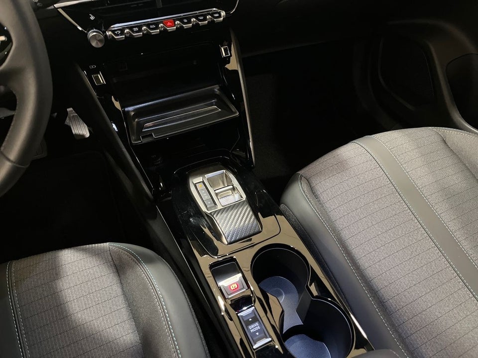 Peugeot e-2008 50 Allure 5d