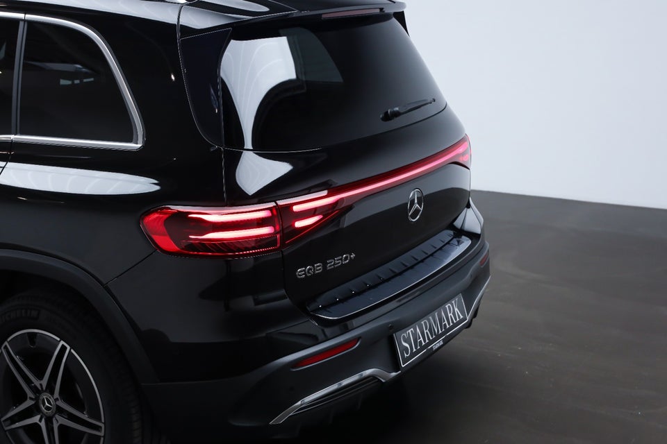 Mercedes EQB250+ AMG Advance 5d