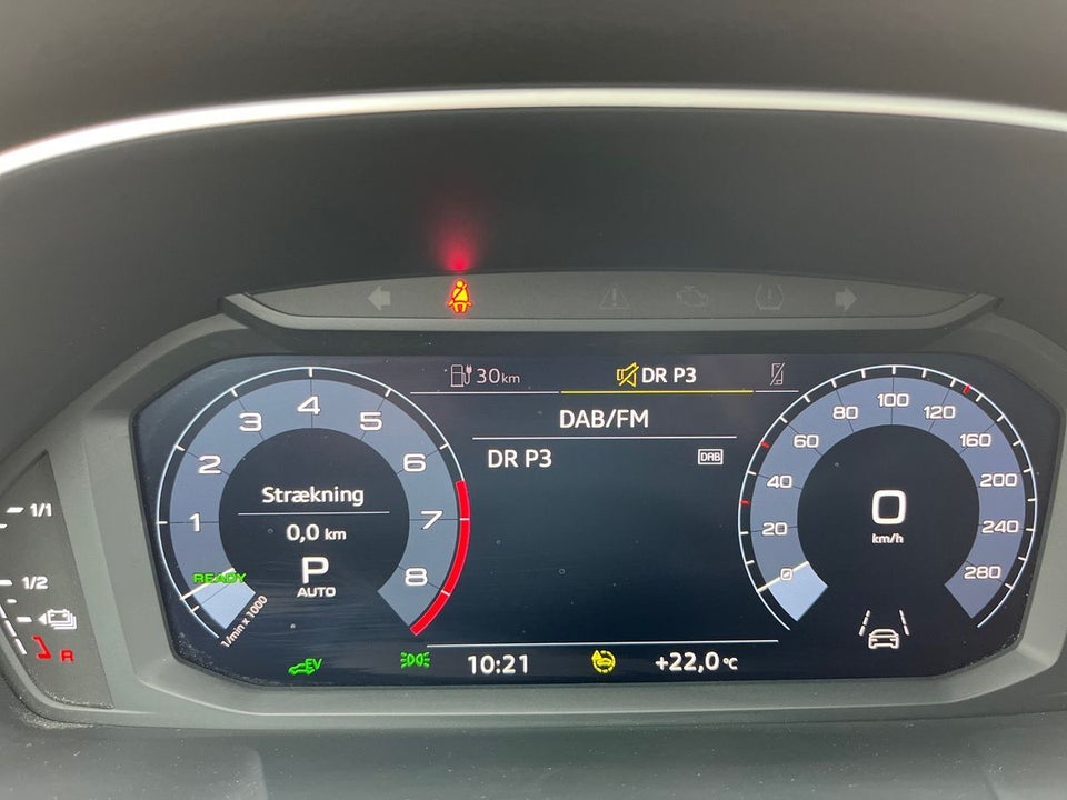 Audi Q3 45 TFSi e Attitude plus S-tr. 5d
