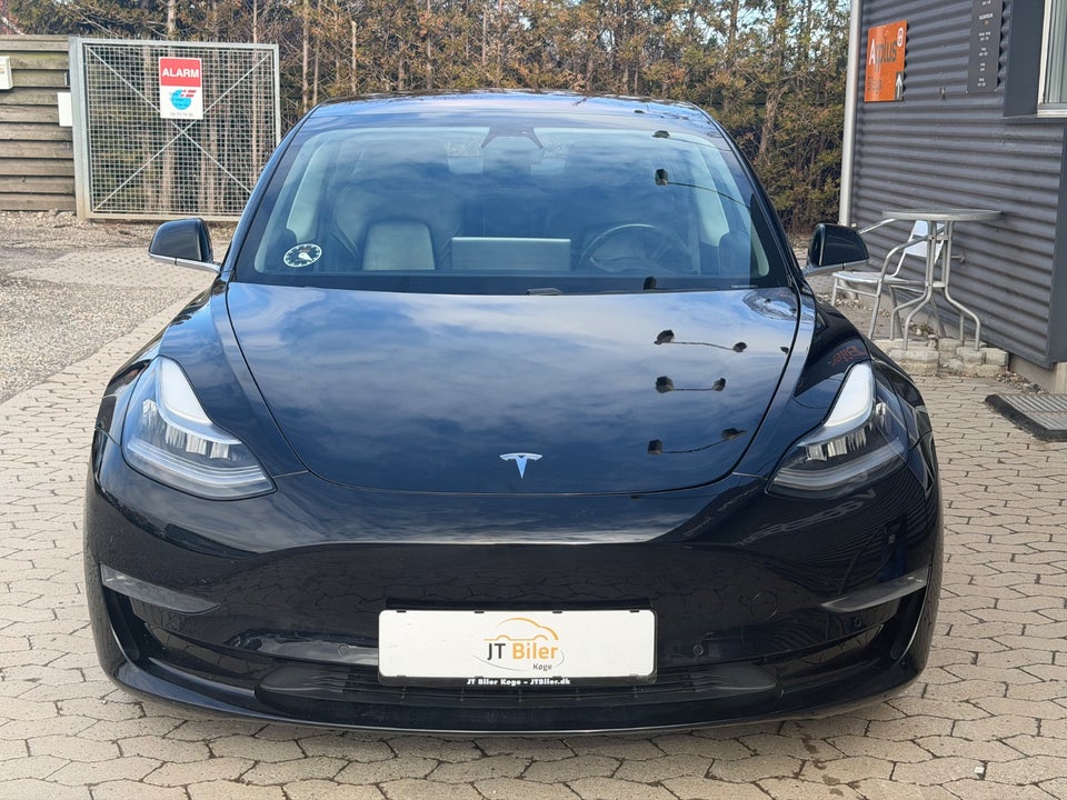 Tesla Model 3 Long Range AWD 4d