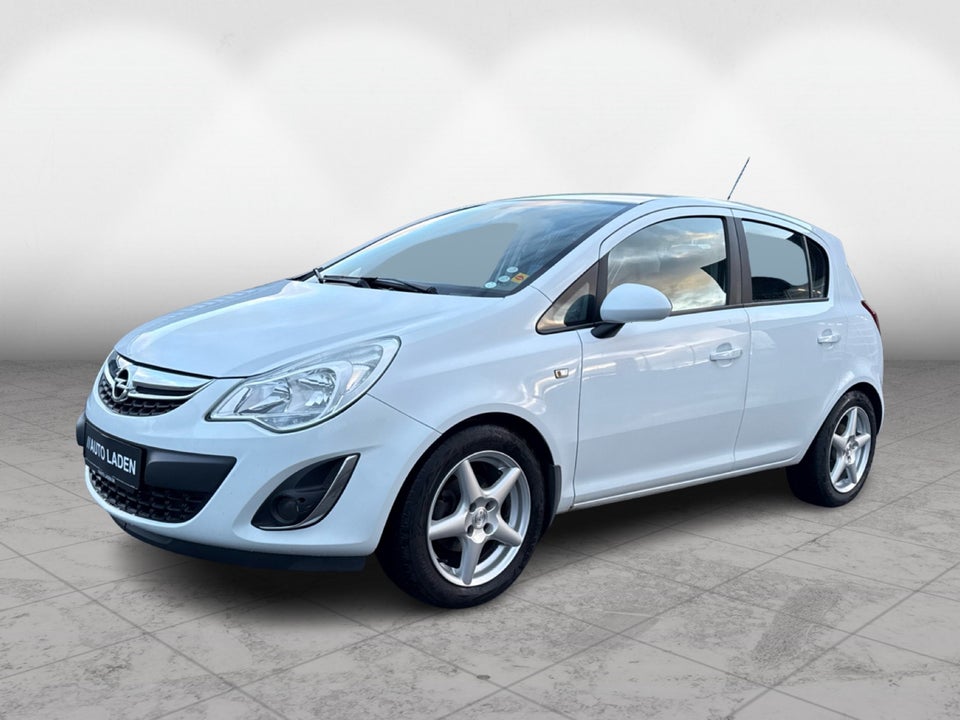 Opel Corsa 1,2 16V Cosmo 5d