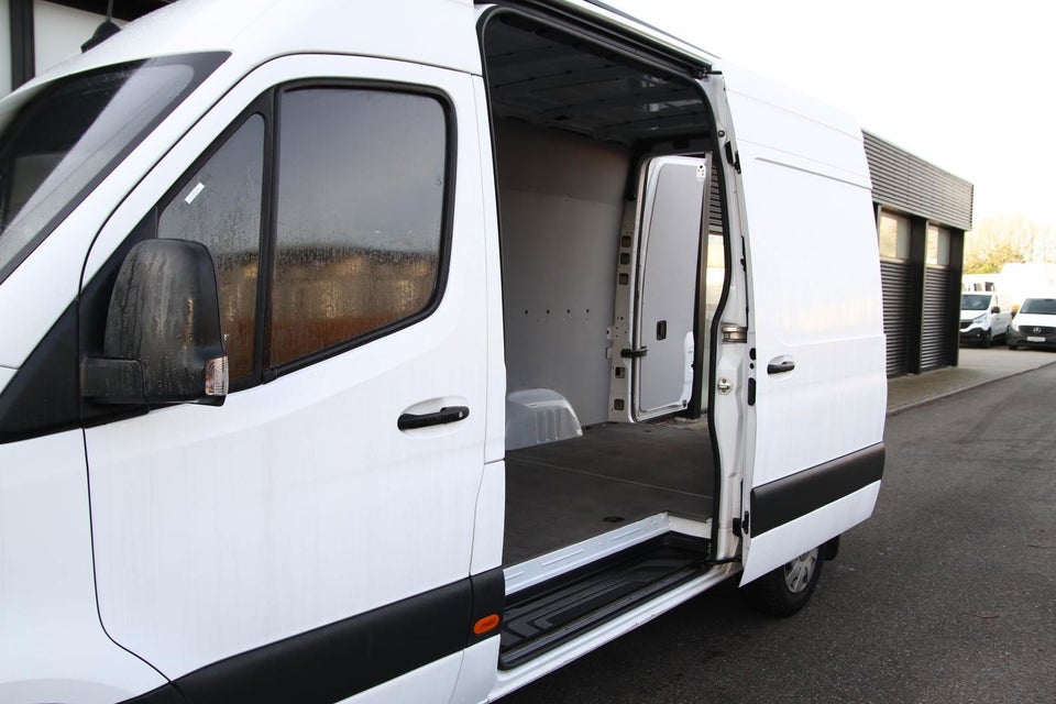 Mercedes Sprinter 317 2,0 CDi A2 Kassevogn aut. RWD