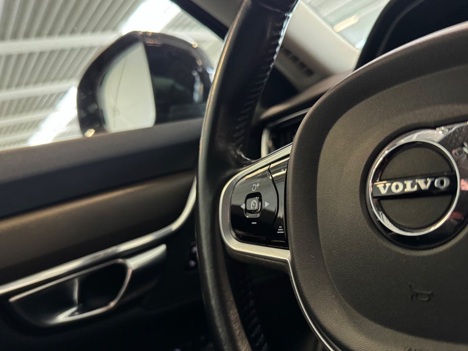 Volvo V90 2,0 D4 190 Momentum aut. AWD 5d