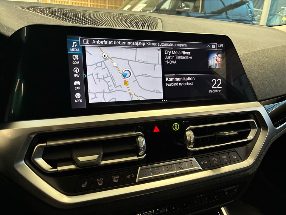 BMW 330e 2,0 Touring Sport Line aut. 5d