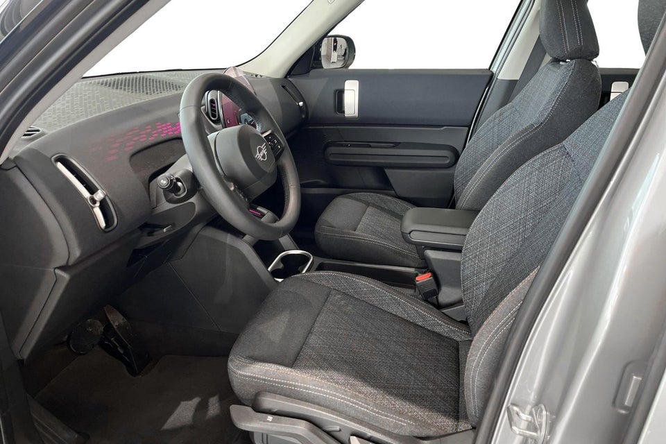 MINI Countryman E Essential Trim XS 5d