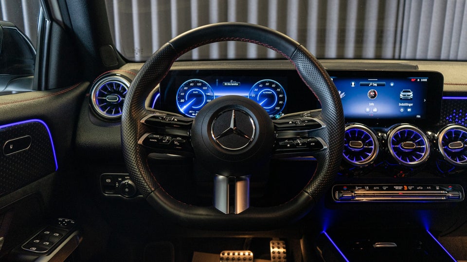 Mercedes EQB300 AMG Line 4Matic 7prs 5d