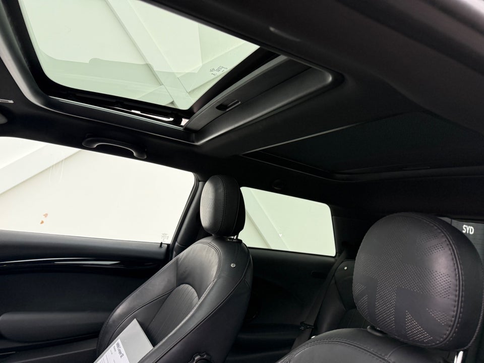 MINI Cooper SE Maximise 3d