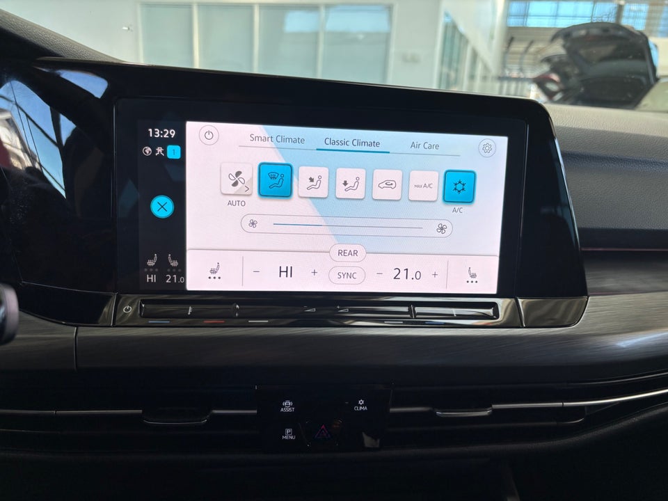 VW Golf VIII 1,5 eTSi 150 Style DSG 5d