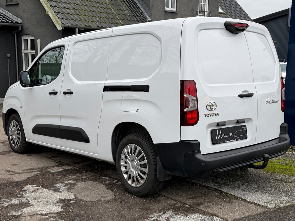 Toyota ProAce City 1,5 D 130 Long Comfort aut. 5d