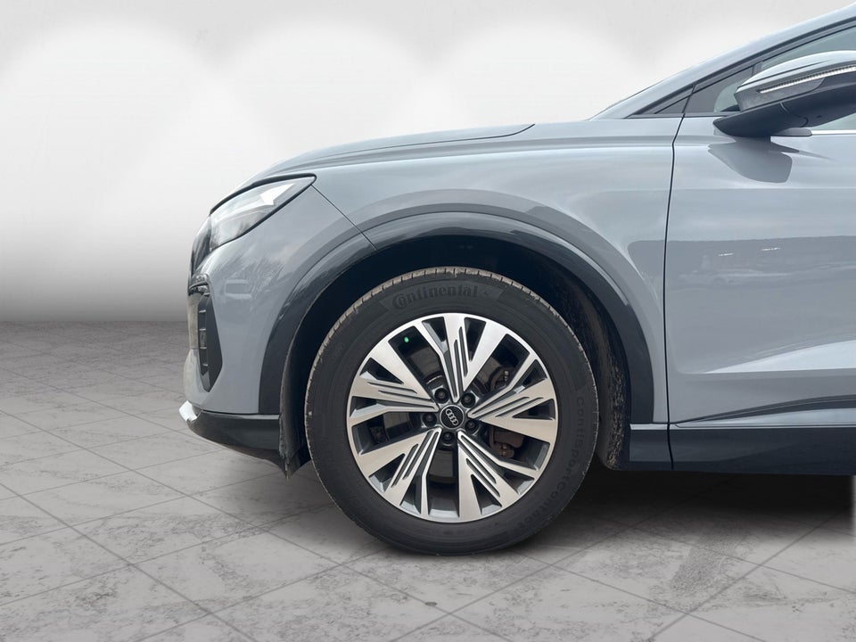 Audi Q4 e-tron 40 S-line 5d