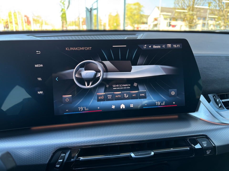 BMW iX2 eDrive20 M-Sport Premium 5d