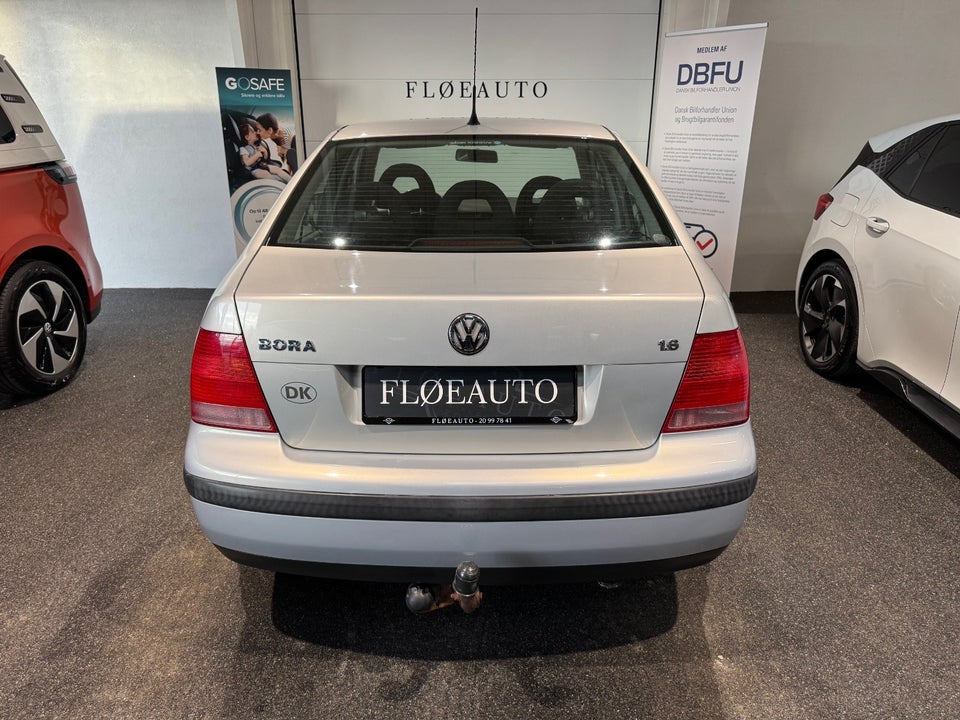 VW Bora 1,6  4d