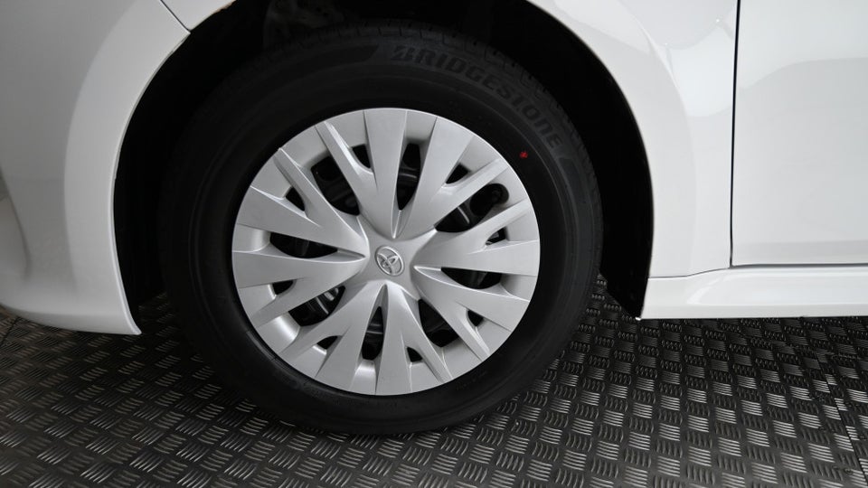 Toyota Yaris 1,5 Hybrid H3 e-CVT 5d