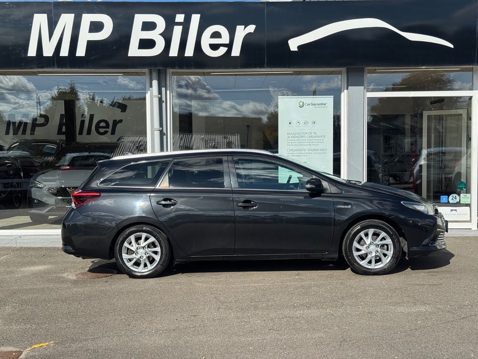 Toyota Auris 1,8 Hybrid H2 Comfort Touring Sports CVT 5d