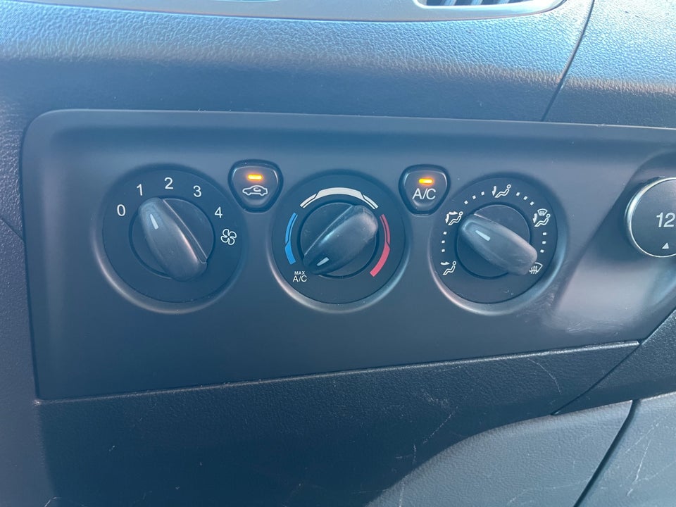 Ford Transit Custom 310L 2,2 TDCi 125 Trend Van 5d