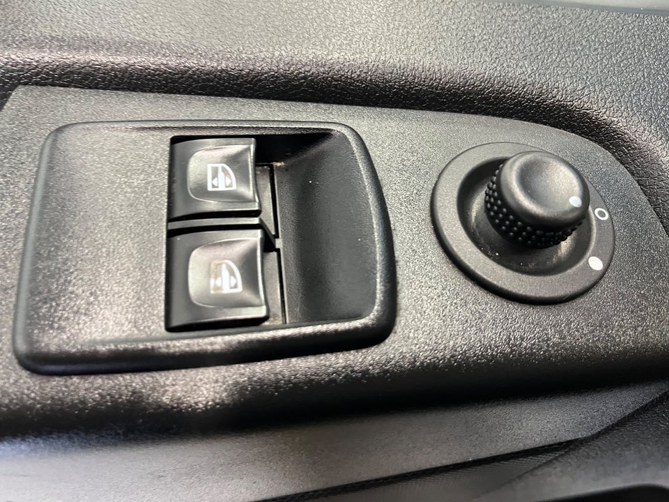 Renault Trafic T29 2,0 dCi 120 L2H1