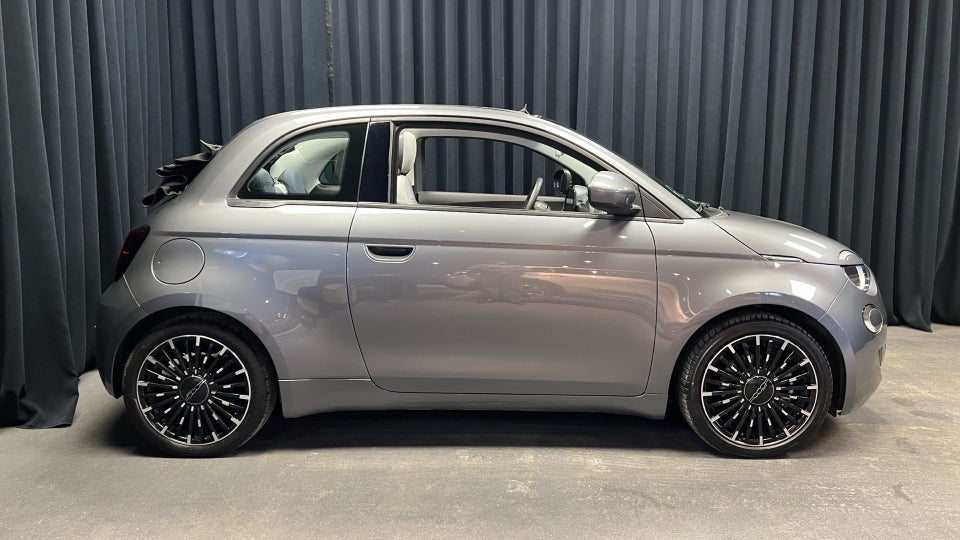 Fiat 500e 42 Icon Cabrio 2d