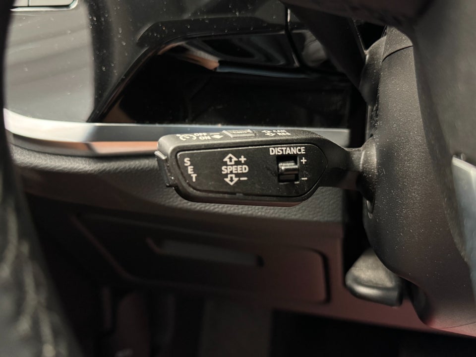 Audi Q3 45 TFSi e Attitude plus S-tr. 5d