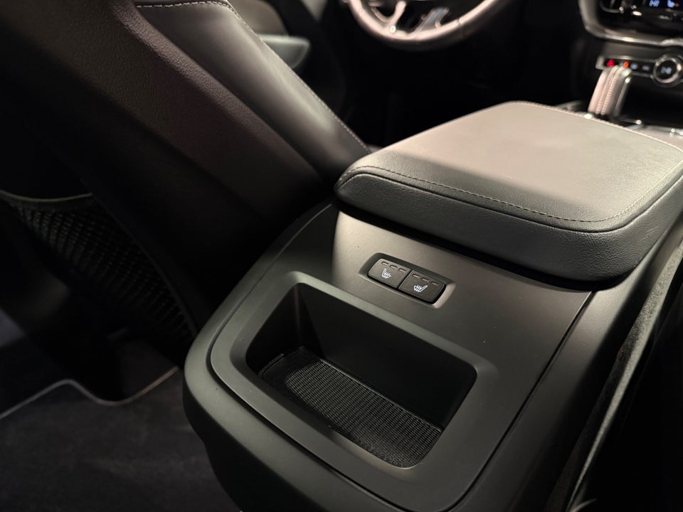 Volvo XC60 2,0 B4 197 R-Design aut. 5d