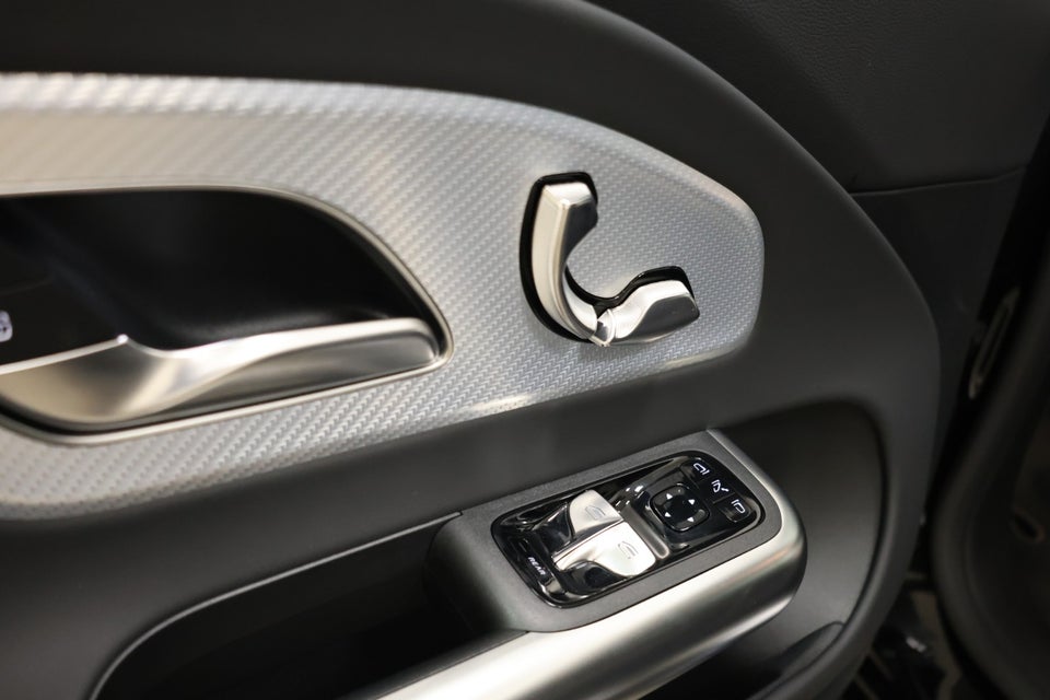 Mercedes CLA350 EQ 4Matic 4d
