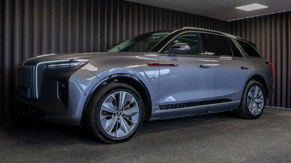 Hongqi E-HS9 99 Exclusive 5d