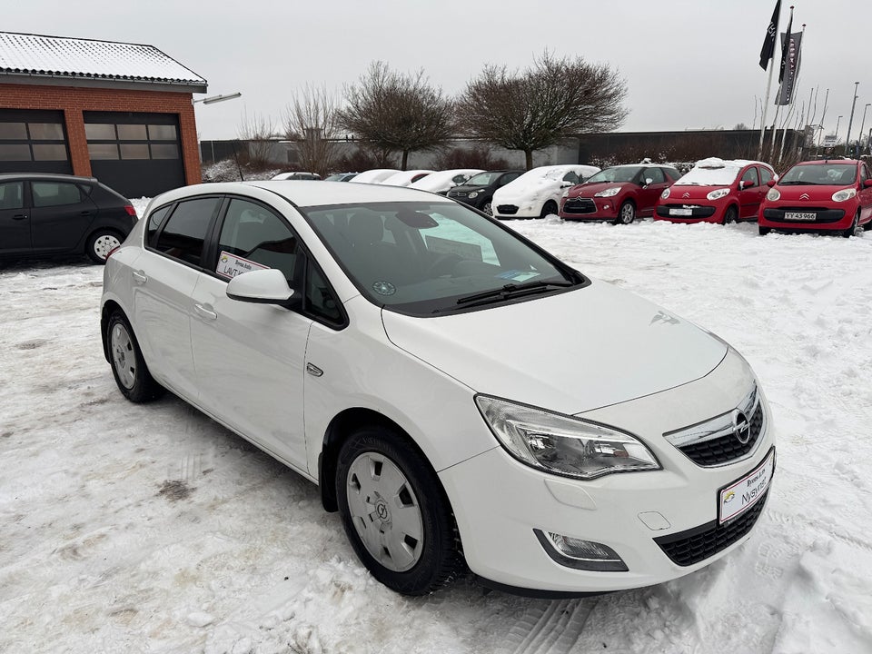 Opel Astra 1,4 T 140 Enjoy 5d