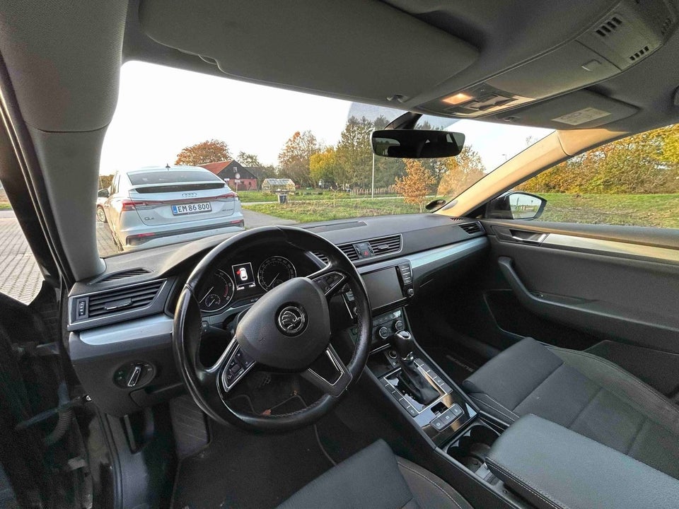 Skoda Superb 2,0 TDi 150 Ambition Combi DSG 5d