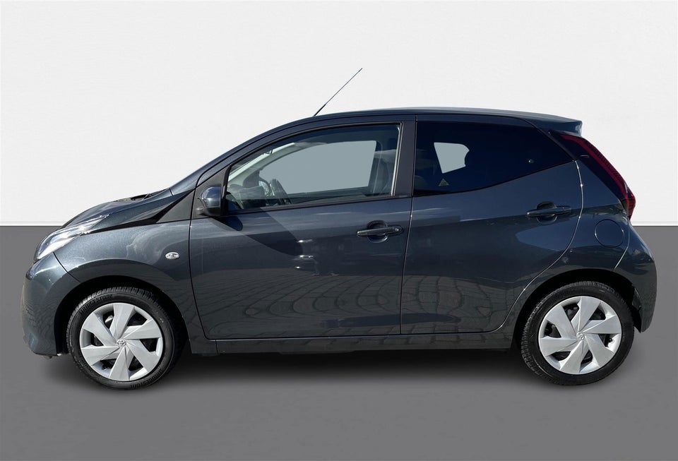 Toyota Aygo 1,0 VVT-i x-press 5d