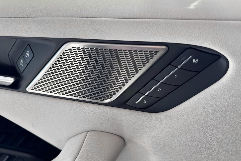 Jaguar I-Pace EV400 R-Dynamic SE AWD 5d