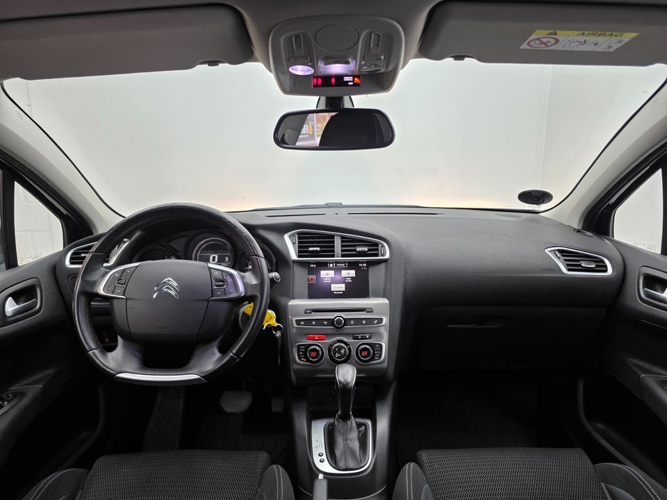 Citroën C4 1,6 BlueHDi 120 Challenge EAT6 5d