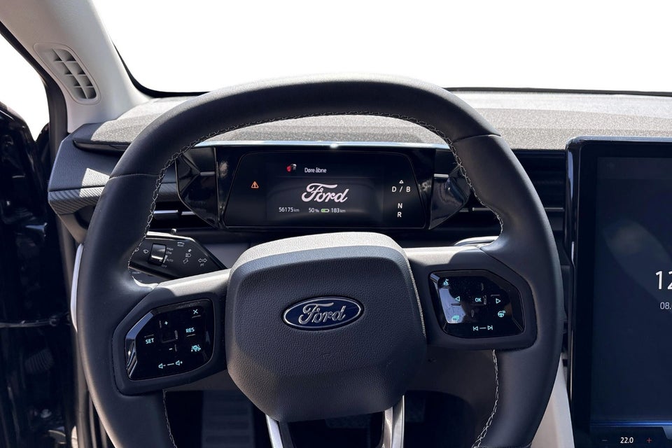 Ford Explorer 77 Premium Extended Range 5d