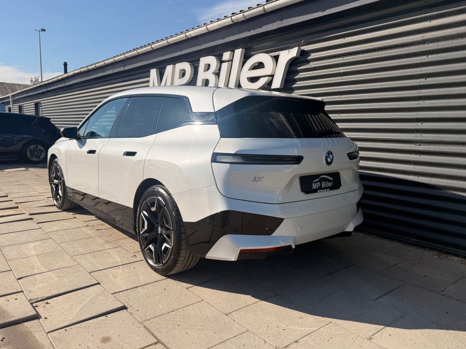 BMW iX xDrive40 5d