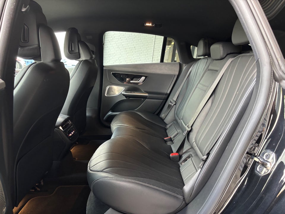 Mercedes EQE350+ Electric Art 4d