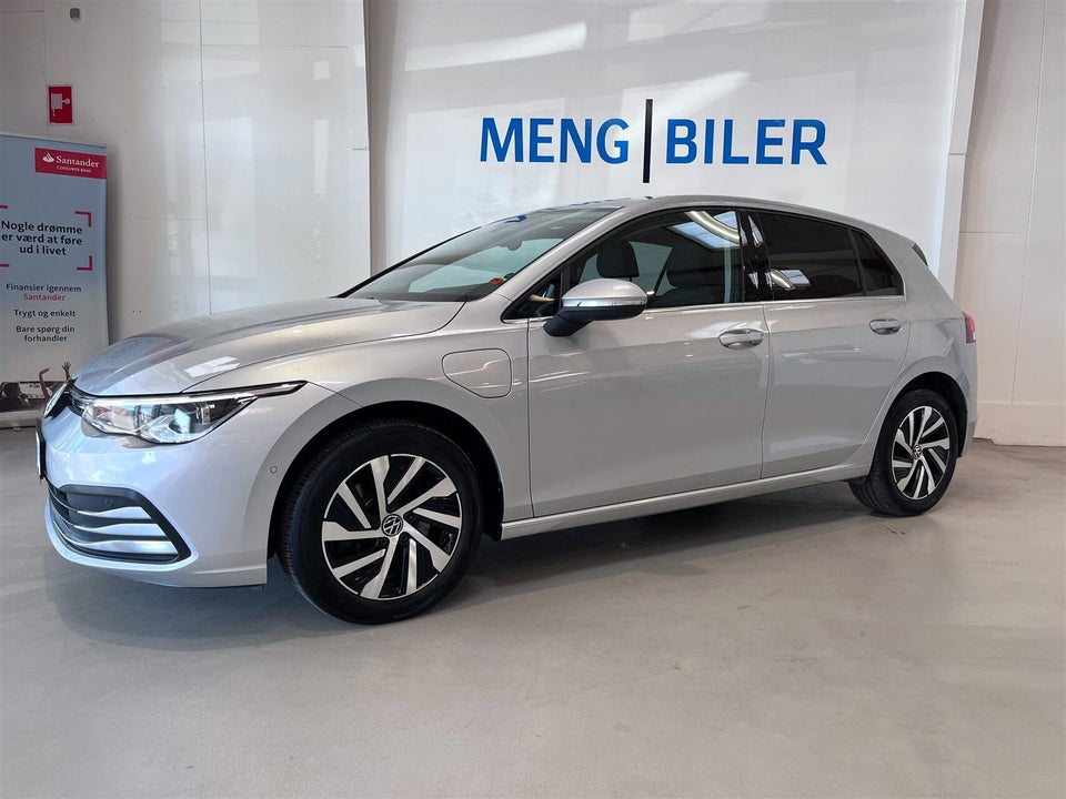 VW Golf VIII 1,4 eHybrid DSG 5d
