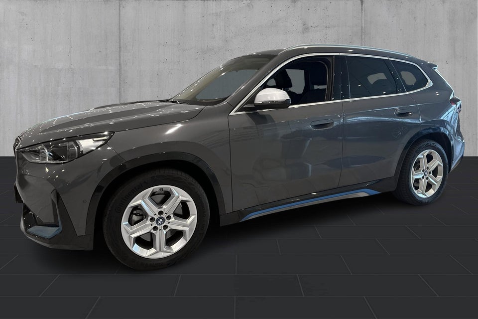 BMW iX1 xDrive30 X-Line 5d