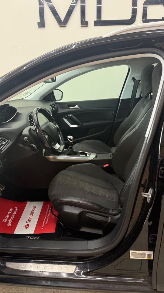 Peugeot 308 1,2 e-THP 130 Allure Sky SW 5d