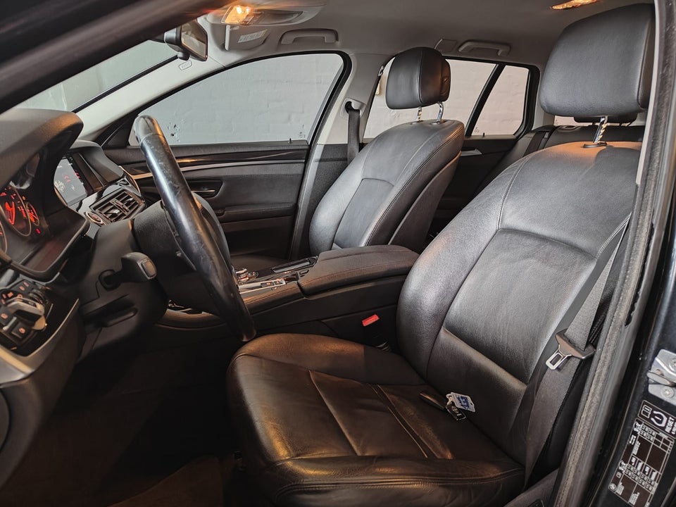 BMW 523i 3,0 Touring aut. 5d