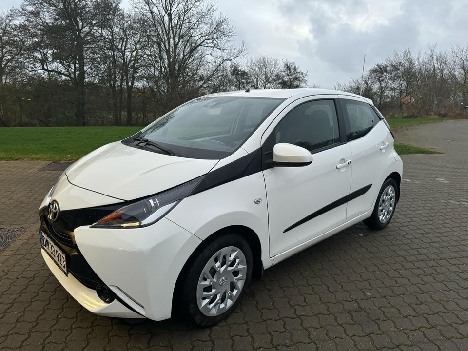 Toyota Aygo 1,0 VVT-i x-change x-shift 5d