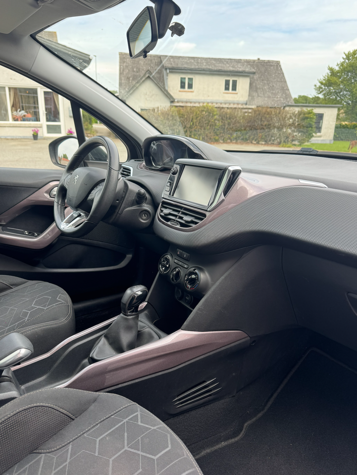 Peugeot 2008 1,2 VTi 82 Active Sky 5d