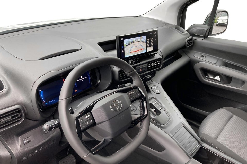 Toyota ProAce City Verso 50 Medium Family 5d