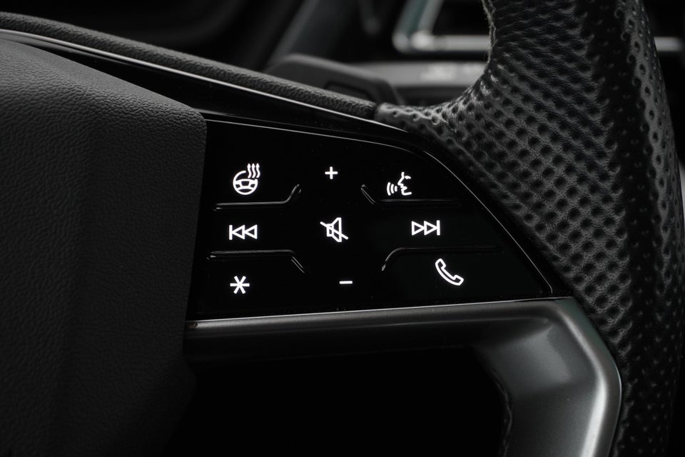 Audi Q4 e-tron 40 S-line Sportback 5d