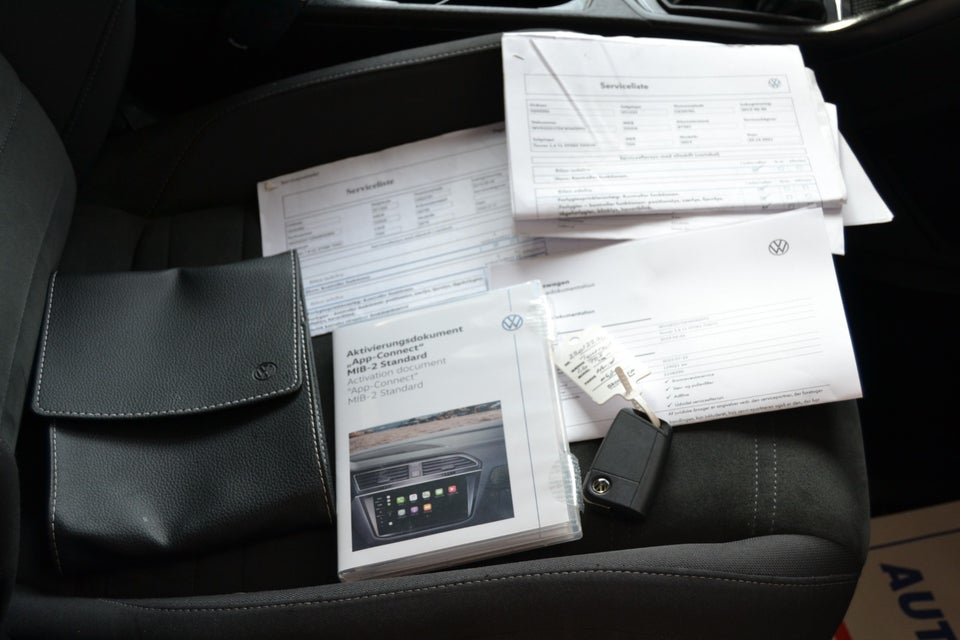 VW Touran 1,6 TDi 115 Highline DSG Van 5d