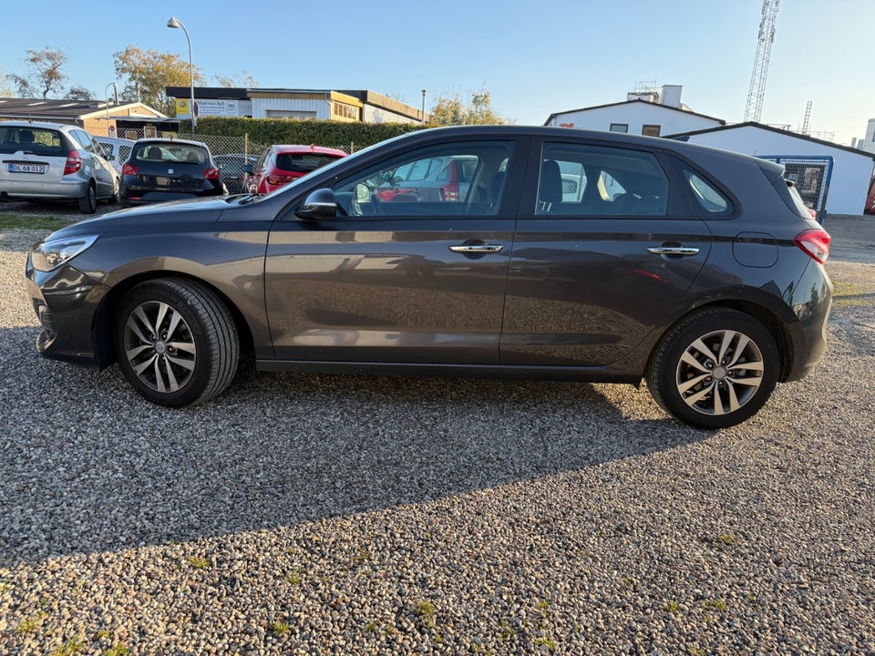 Hyundai i30 1,0 T-GDi Premium 5d