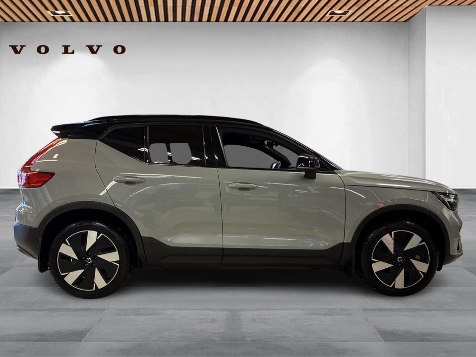 Volvo XC40 ReCharge Twin Plus 5d
