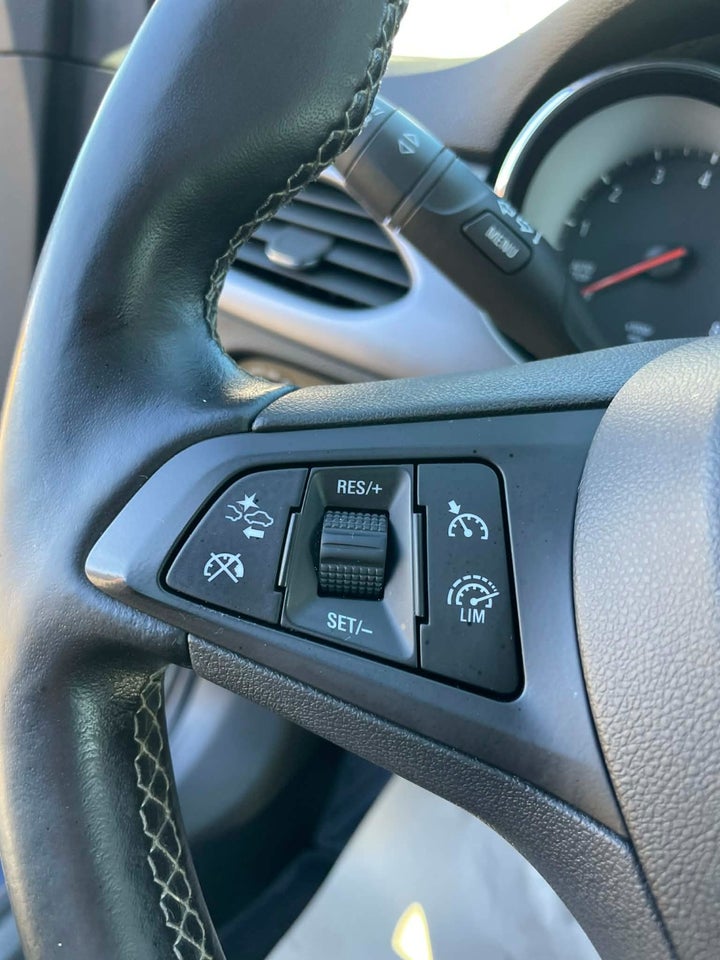 Opel Astra 1,0 T 105 Enjoy Sports Tourer 5d