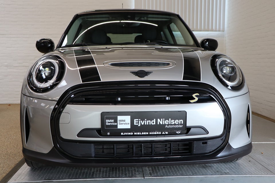 MINI Cooper SE Classic Trim 3d